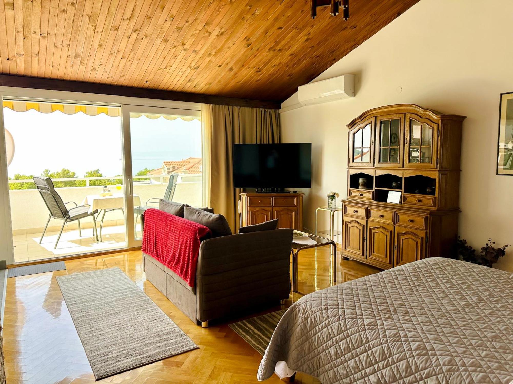 Penthouse Studio With Sea View Makarska Exterior foto