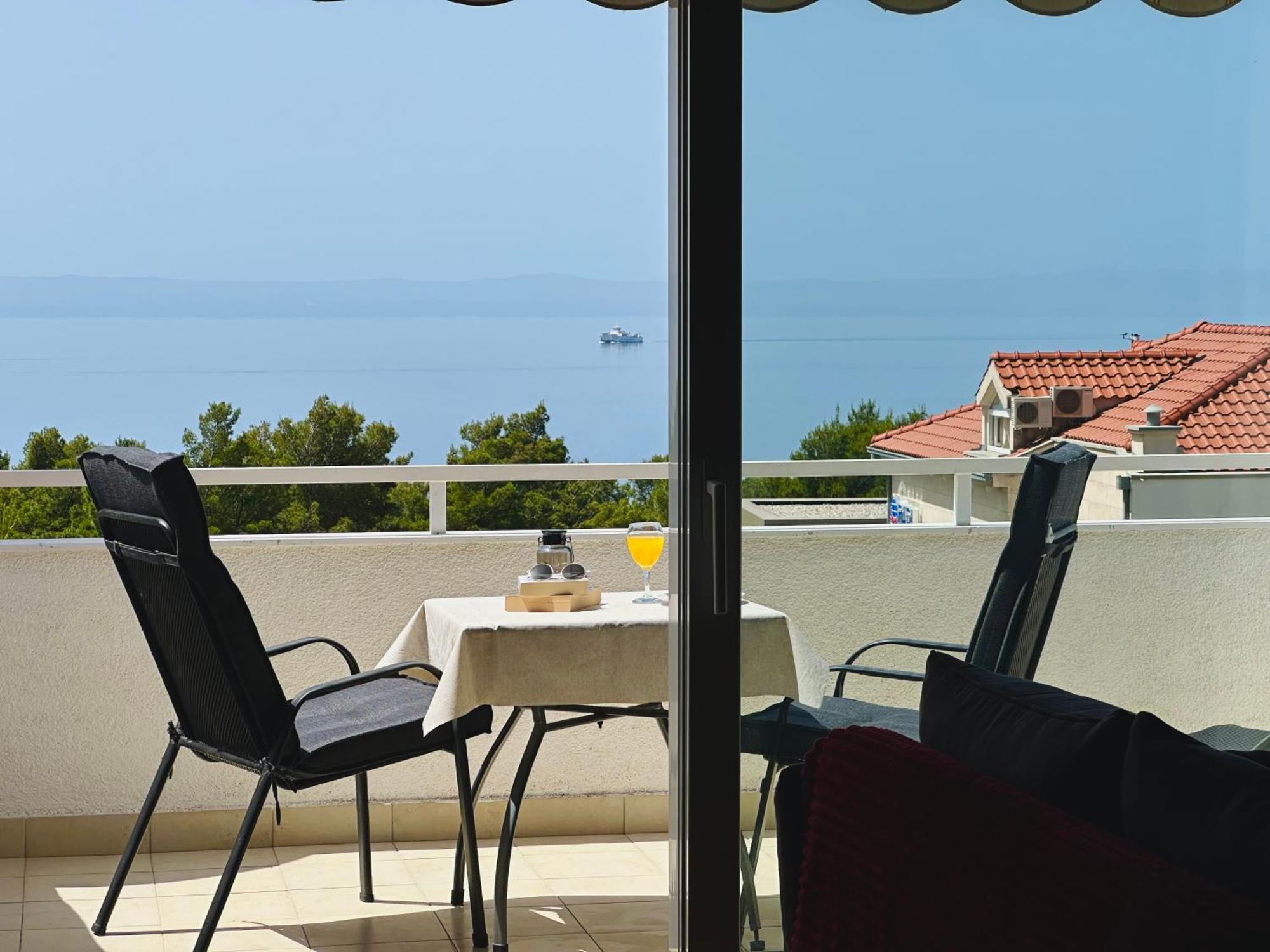 Penthouse Studio With Sea View Makarska Exterior foto