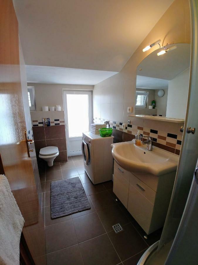 Penthouse Studio With Sea View Makarska Exterior foto
