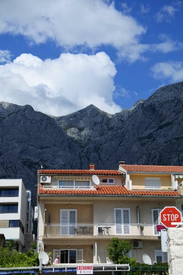 Penthouse Studio With Sea View Makarska Exterior foto