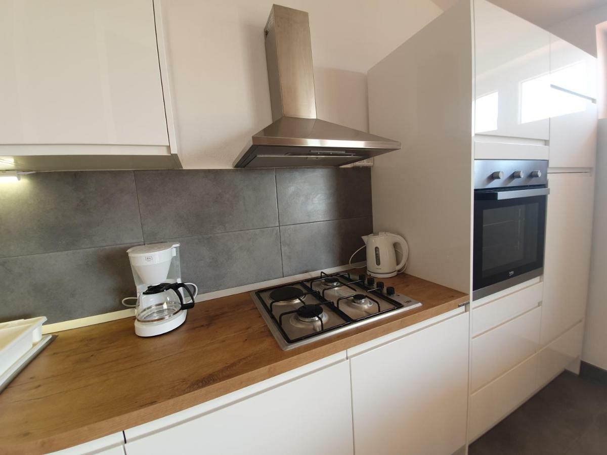 Penthouse Studio With Sea View Makarska Exterior foto